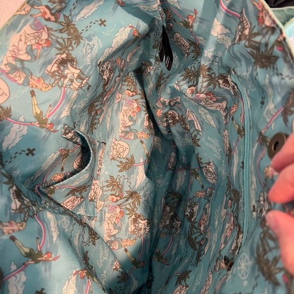 Disney Peter Pan Neverland tote - Picture 2 of 3